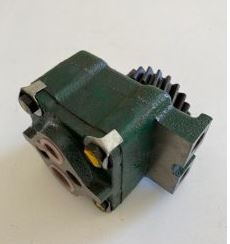 OIL PUMP ASSY. (4 CYL.)
