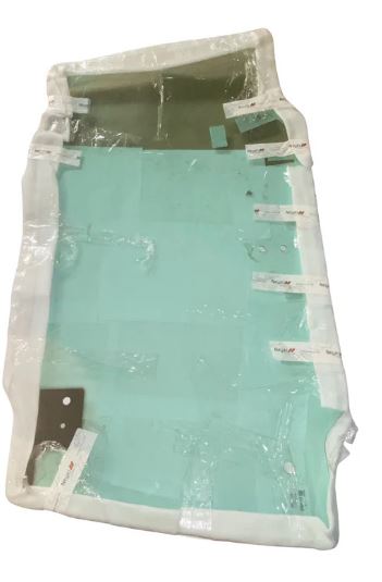 REAR WINDOW GLASS